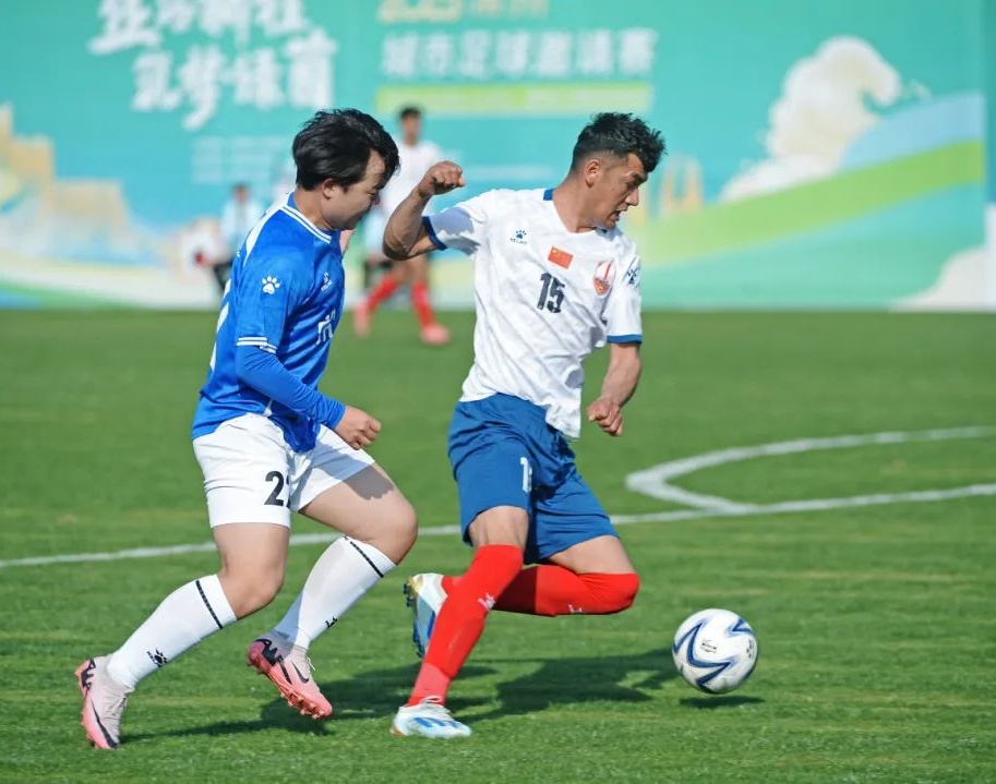 美记：湖人对维金斯很感兴趣，不会签下保罗